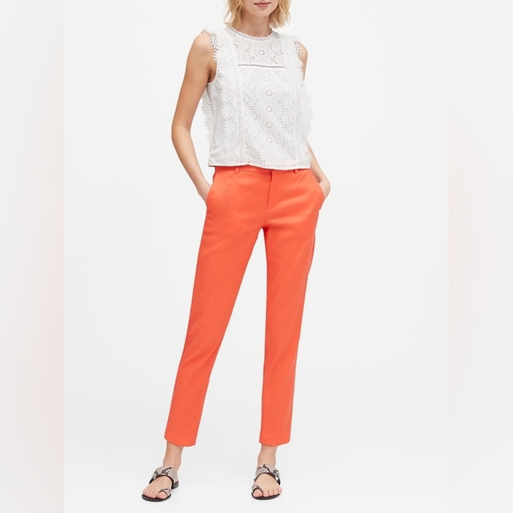 Straight Fit red cropped pants